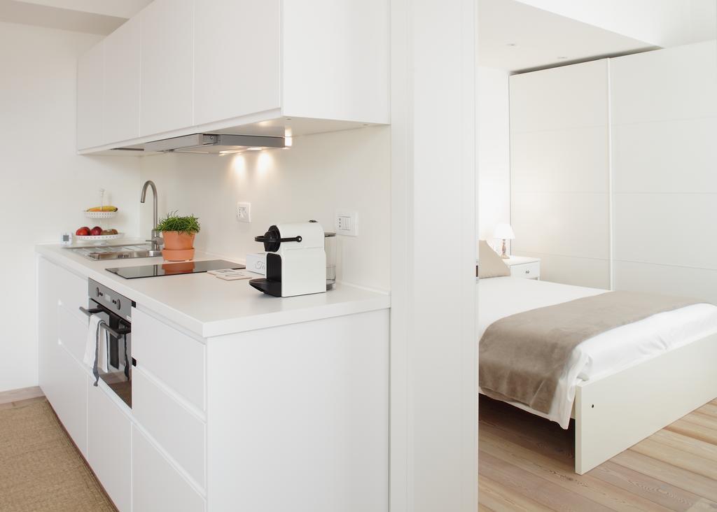 The Riverside Suite Мира Екстериор снимка