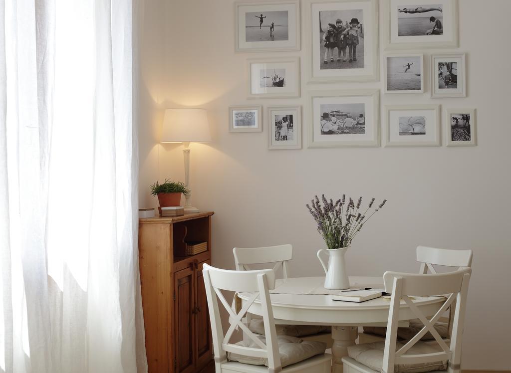 The Riverside Suite Мира Екстериор снимка